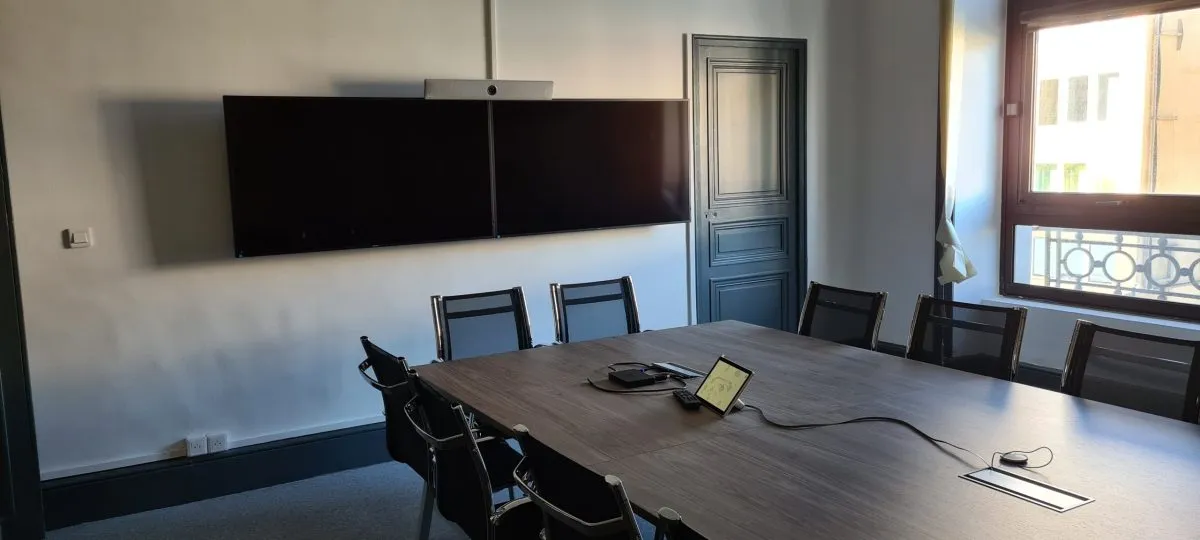 Courant Fort Bureaux